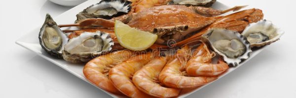 seafood-platter-dipping-sauce-15196062